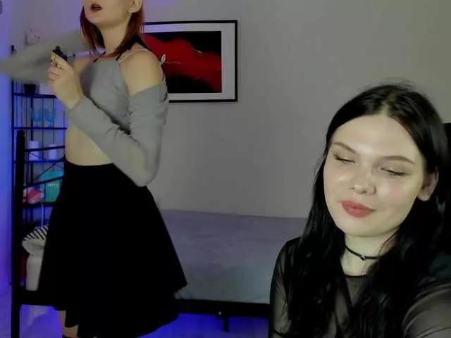 Jeniffer-and-Elis on BongaCams 