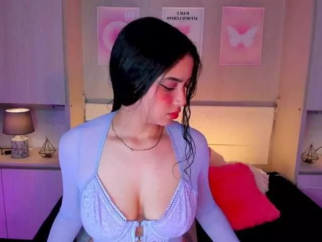 meganjenner on BongaCams 