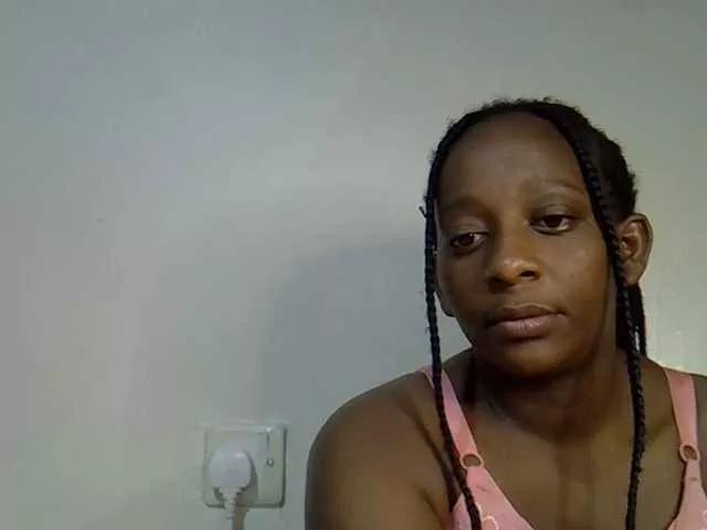 Naughtybee on BongaCams 