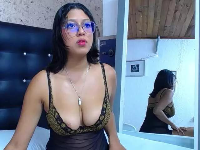 Otaku-bigtits on BongaCams 