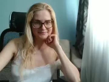 eva2323 on Chaturbate 