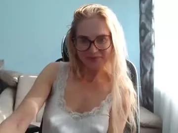 eva2323 on Chaturbate 