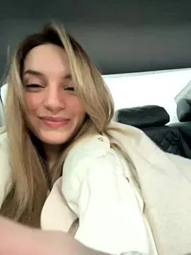 -AngelAri- on StripChat 