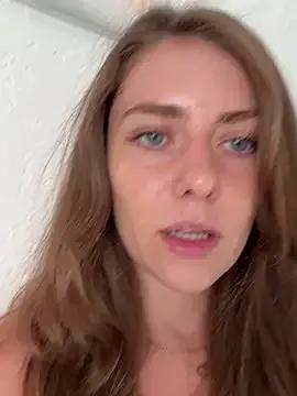 StripChat MariiD is Freechat MariiD — PUSSY PLAY IN PUBLIC